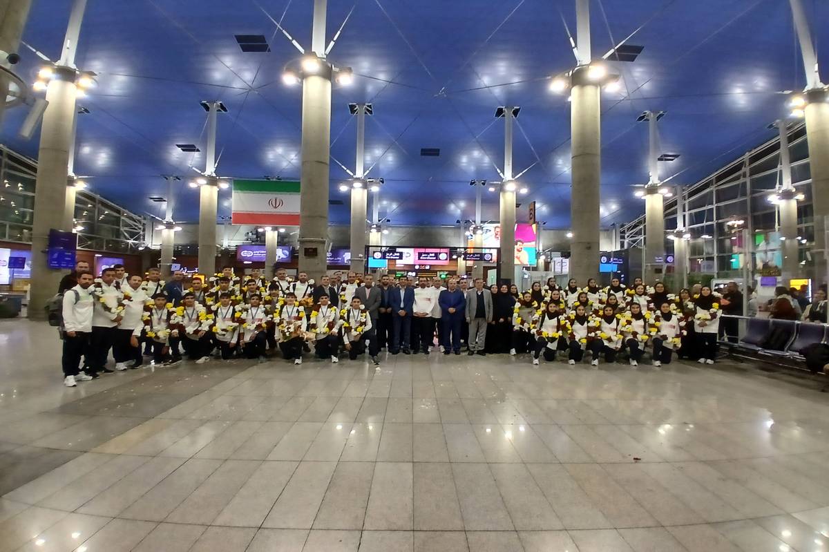 جام جهانی والیبال دانش‌آموزی در دستان ایران؛ افتخاری که به رهبر انقلاب تقدیم شد + فیلم