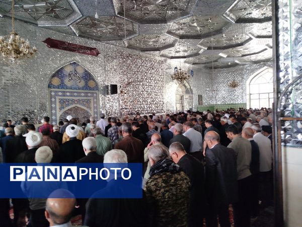 نماز جمعه کاشمر با حضور پرشور مردم برگزار شد
