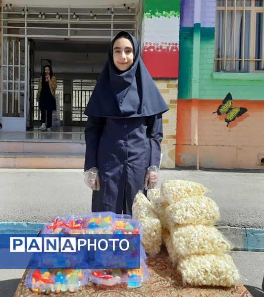 بازارچه کسب‌ و کار با هدف کارآفرینی در آموزشگاه نورایمان