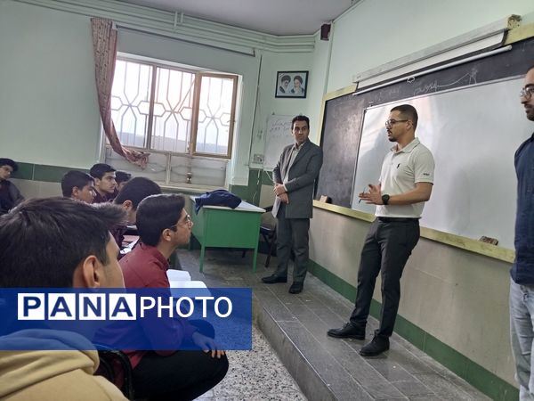 گفتگو با قبول شدگان کنکور دبیرستان نمونه آیت‌الله خامنه‌ای
