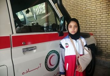 امدادگران هلال احمر در خط مقدم شرافت و فداکاری ایستادند