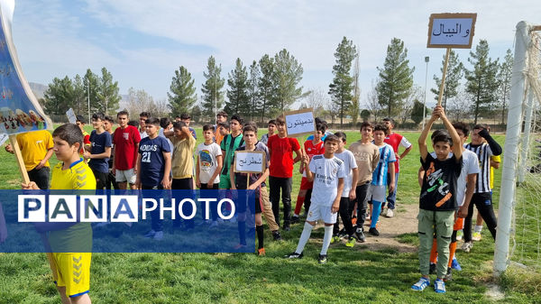 برگزاری آیین فعالیت‌های ورزشی درون مدرسه‌ای دبیرستان نمونه دولتی پژوهش آشخانه 