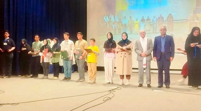 دانش‌آموزان با استعداد معماران آینده ایران