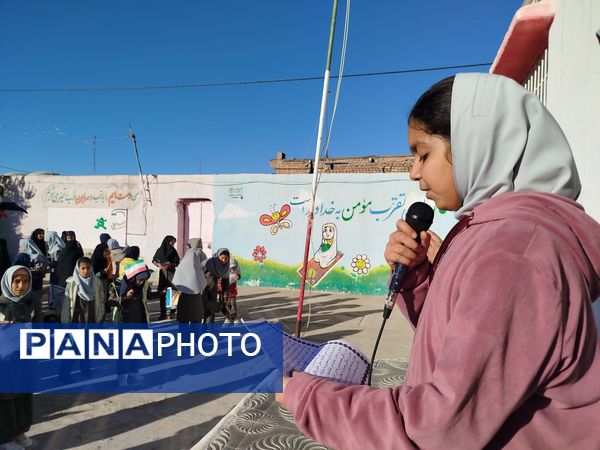 دانش‌آموزان شهید نجفی فدافن هم‌صدا با انقلاب در مراسم سیزده آبان