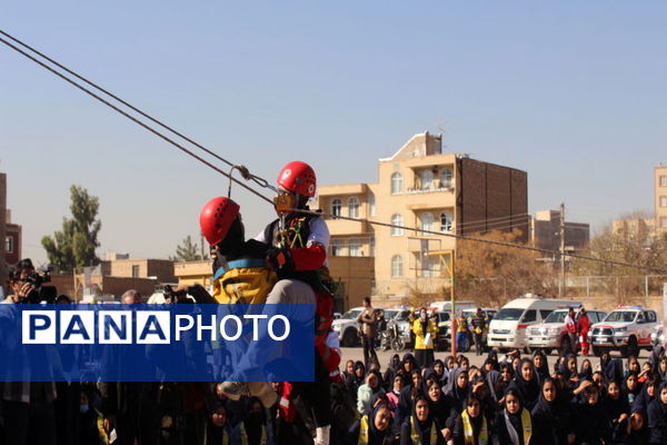 برگزاری مانور زلزله و ایمنی در کرمان