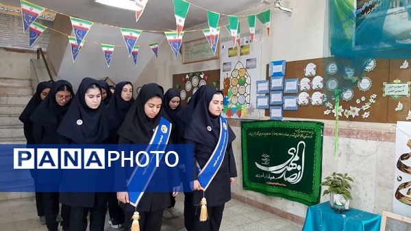 افتتاح سیزدهمین دوره نمایشگاه مدرسه انقلاب دبیرستان هفده شهریور شهرستان فیروزکوه