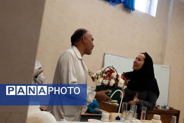 کارگاه استانی<طراحی آزمایش‌های جذاب و کاربردی>ویژه دبیران شیمی 