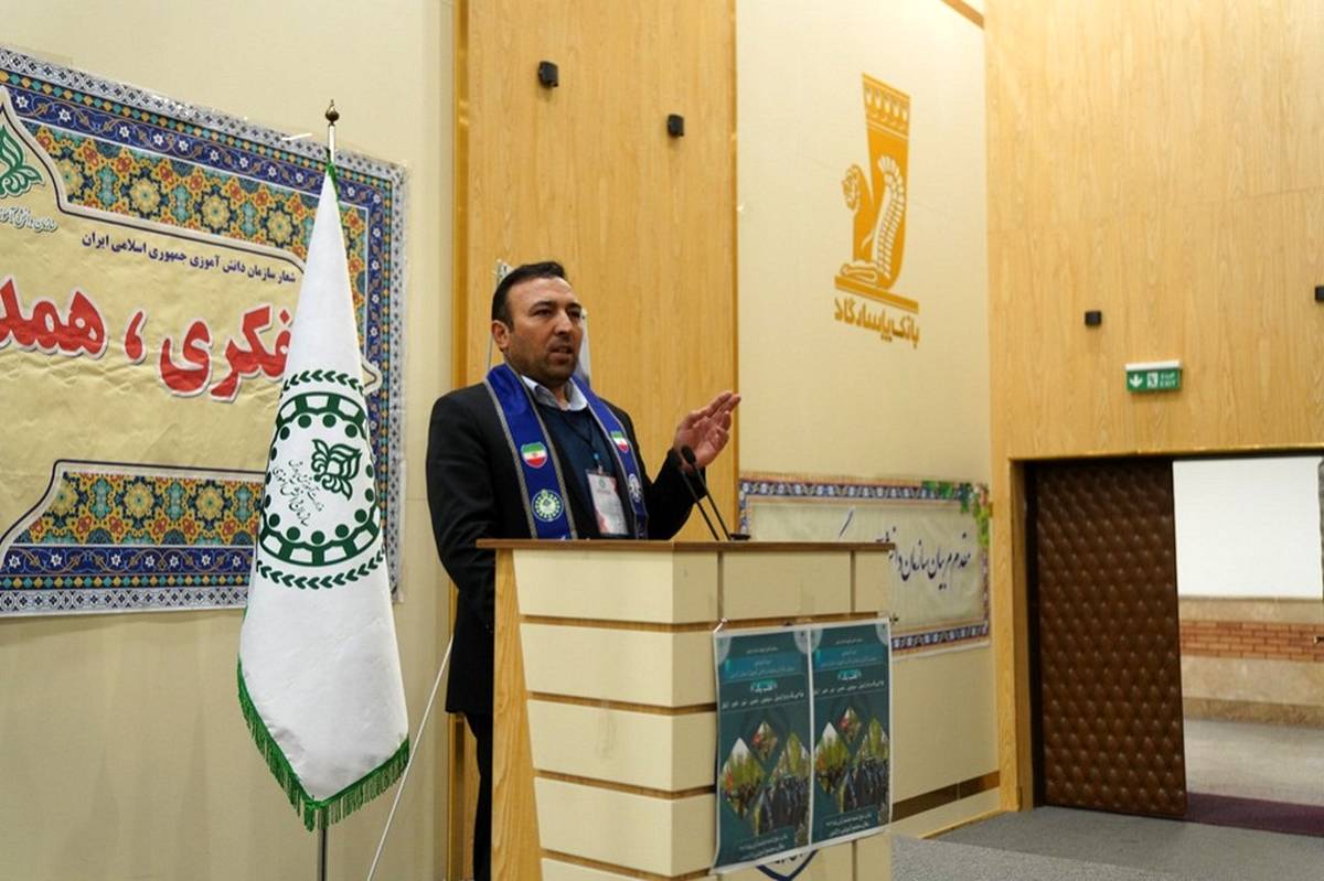 مربیان عنصر کلیدی انتقال دانش و مهارت به دانش آموزان هستند