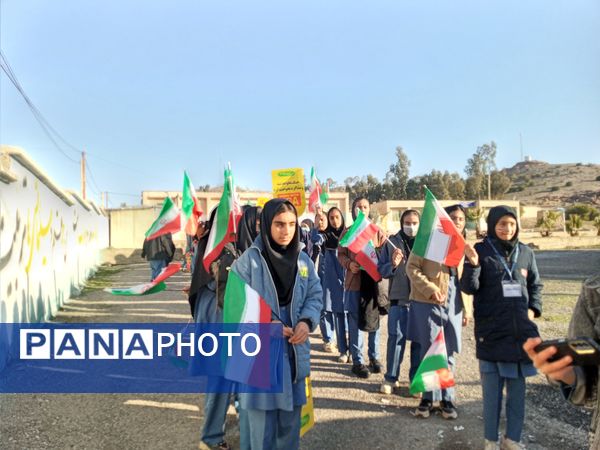 حضور دانش‌آموزان بخش سراب میمه در راهپیمایی۲۲بهمن 