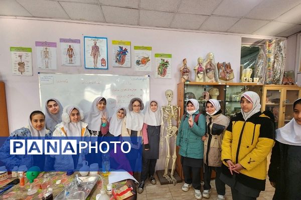 حضور دانش‌آموزان دبستان طواف و معماریان و شاهد ام البنین (س) در اردوی پژوهش سرای بصیرت ناحیه دو شهرری 