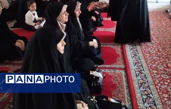 کارگاه آموزش خانواده در دبیرستان شاهد تکتم ناحیه ۳