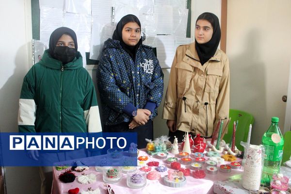  آیین افتتاح جشنواره ماها و ایران‌مون در دبیرستان خدیجه کبری پردیس 