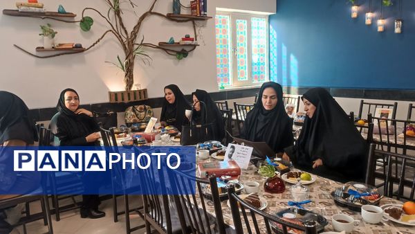 افتتاحیه کافه کتاب و سالن مطالعه در دبیرستان وکیلی۹