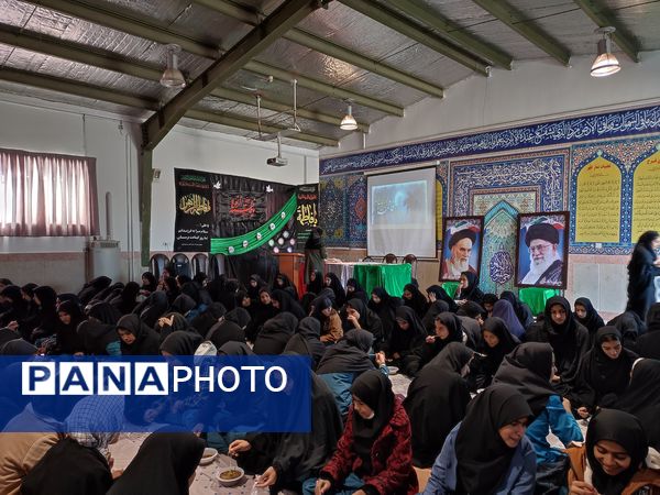 استقبال از شهید‌گمنام در دبیرستان رضوانه شاهبیکی سربیشه 
