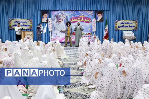 جشن تکلیف دختران در دفتر امام جمعه یزد