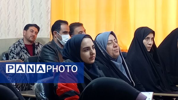 کارگاه آموزشی کمک‌های اولیه سازمان دانش‌آموزی ناحیه 2 کرج 