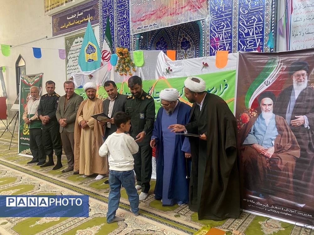 حضور جمعی از فرهنگیان مانه و سملقان در نماز عبادی سیاسی جمعه