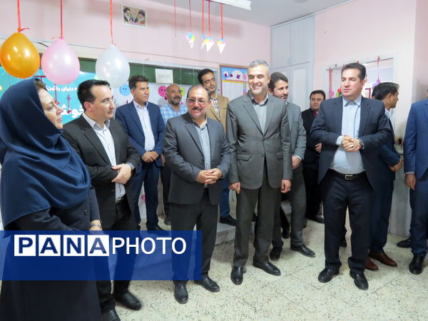 نواختن زنگ اول مهر در مدرسه شهدا فرهنگی 