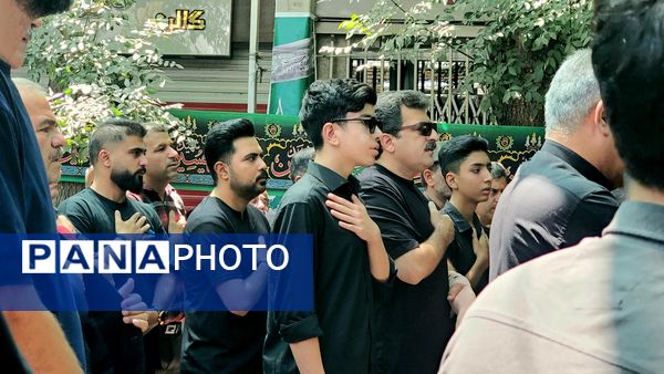 حضور قشر نوجوان و جوان در عزاداری تاسوعای حسینی