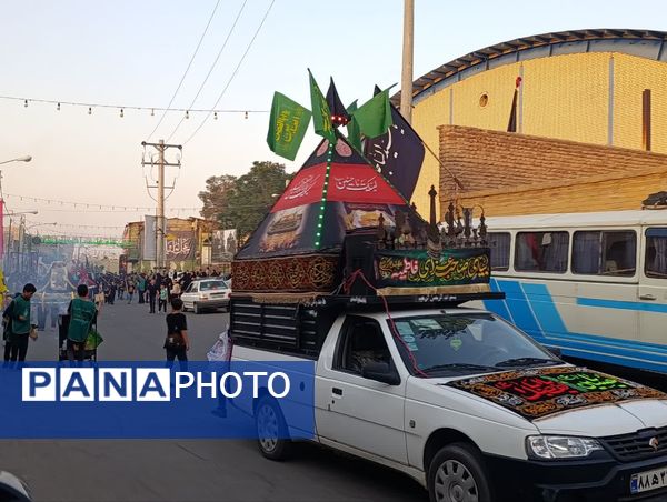 اجتماع بزرگ نوجوانان حسینی در دسته عزای احلی من العسل در کاشان