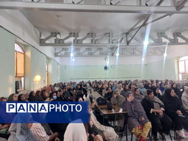 هفته پیوند اولیاء و مربیان هنرستان زهرای مرضیه(س) ناحیه یک بندرعباس
