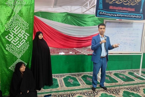 برگزاری جلسه آموزش خانواده در دبستان شاهد حاج تقی آقا بزرگ مشهد