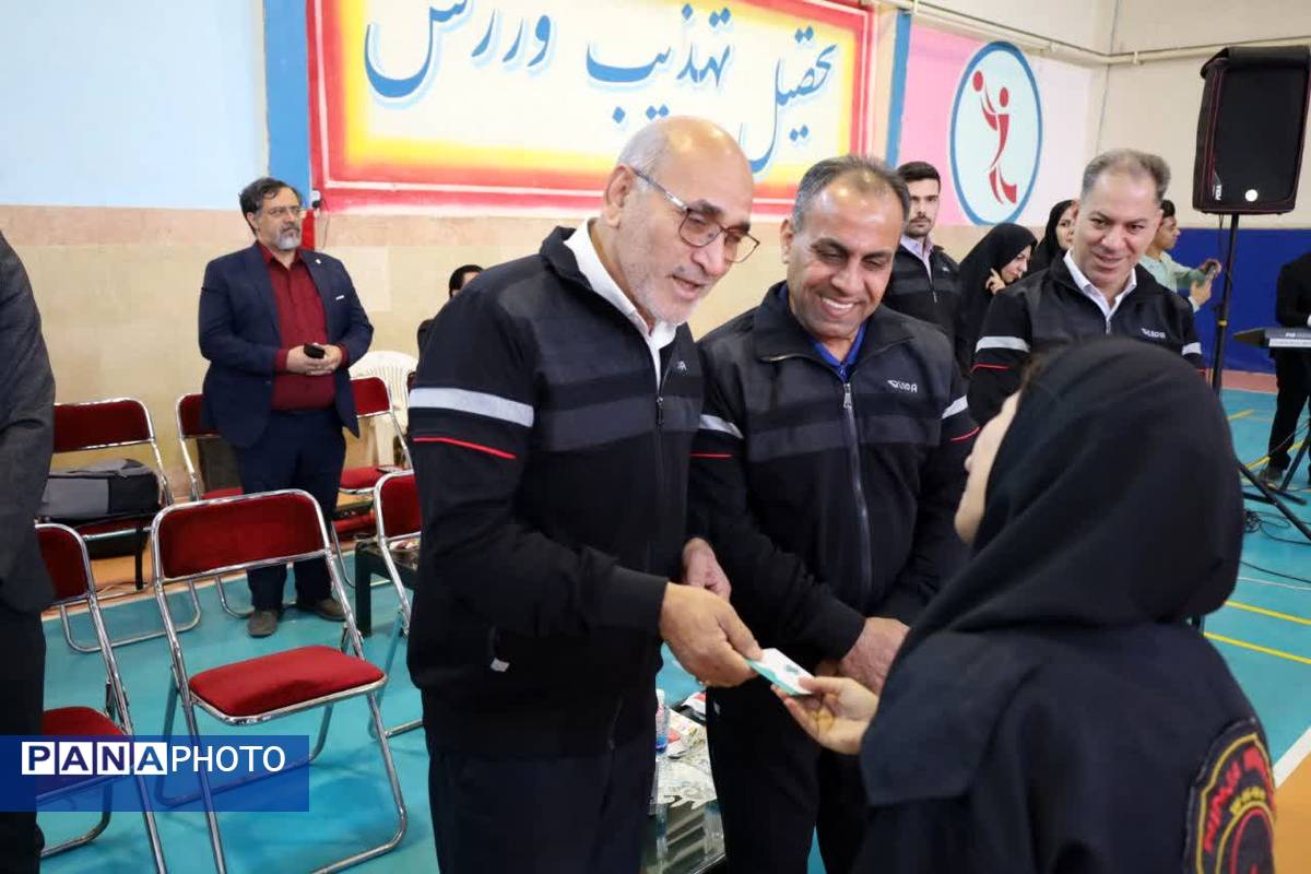 آیین افتتاحیه المپیاد ورزشی درونمدرسهای در یزد