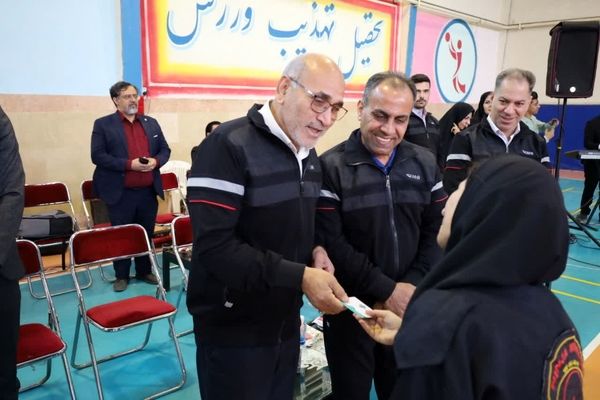 آیین افتتاحیه المپیاد ورزشی درون‌مدرسه‌ای در یزد