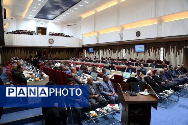 نشست مشترک اعضای شورا و روسای ادارات آموزش و پرورش در استانداری خراسان‌رضوی 