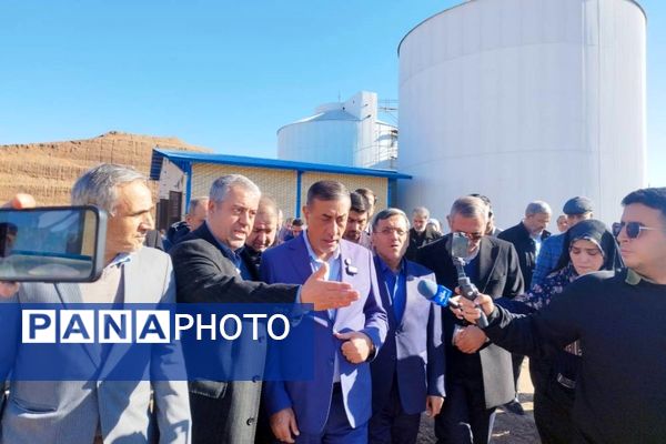 بازدید معاون اجرایی رئیس‌جمهور از طرح فاضلاب پرند