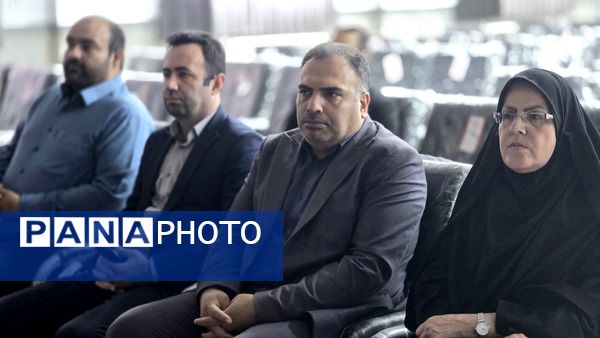 کارگاه مقاله‌نویسی آموزش‌دهندگان سوادآموزی در قائمشهر