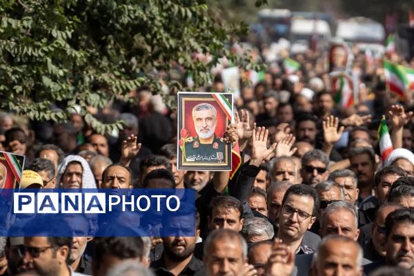 تشییع با شکوه شهدای مقاومت در دارالمؤمنین کاشان