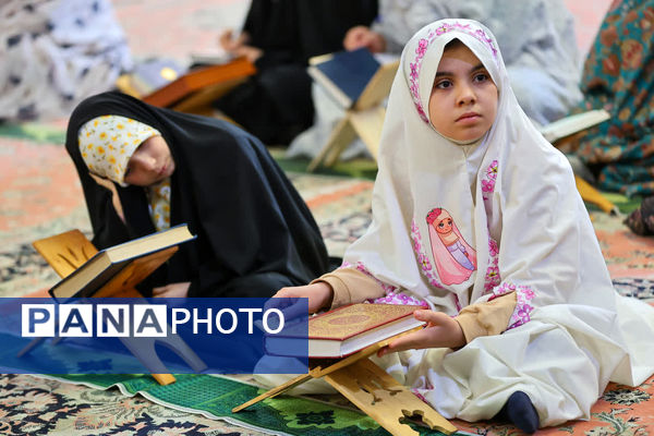 هم‌نشینی معنویت و تعلیم در مسجد