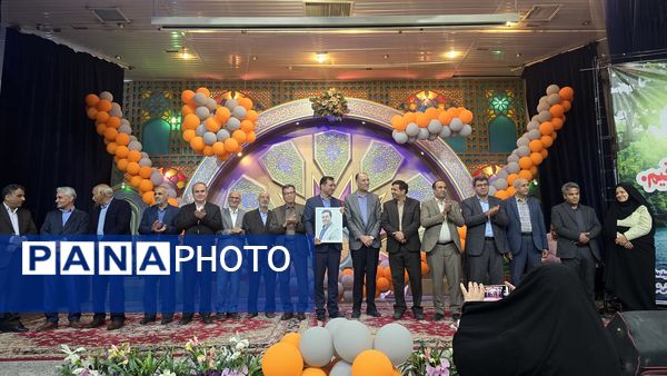 همایش تجلیل از فرهنگیان بازنشسته ناحیه۴ اصفهان در اردوگاه شهید بهشتی اصفهان