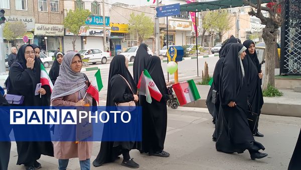 حضور پر شور مردم آبیک و البرز در روز قدس 