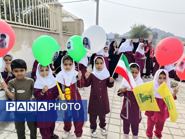 حضور پرشور نسل آینده انقلاب در راهپیمایی ۱۳ آبان سندرک