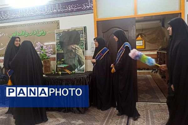 حضور پرشور دانش آموزان دبیرستان شاهد ندای فاطمه (س) در مراسم سوگواری حضرت ام البنین (س)