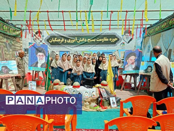 بازدید دانش آموزان دبستان سمیه از کنگره ملی شهید مدرس