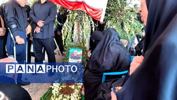 حزن عاشورایی در گلزار شهدای سیدمحمد کازرون
