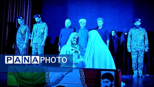 نمایش «مرا مهدی بخوانید» در فرهنگسرای امام علی(ع) هشتگرد به روی صحنه رفت