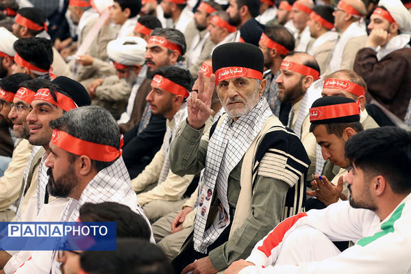 دیدار هزاران نفر از بسیجیان با رهبر معظم انقلاب