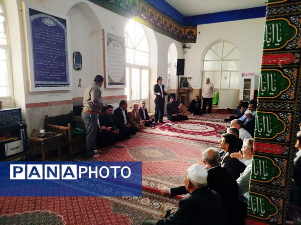 جلسه هادی هاشمینیا با اهالی محله دهمحسن؛ تأکید بر رفع مشکلات زیرساختی و خدمات شهری