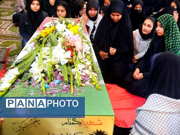 تشییع شهید گمنام در دبیرستان دخترانه شاهد قهرمان ایزدی ناحیه 3 شیراز