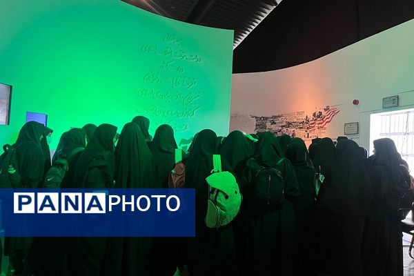 حضور دانش‌آموزان ناحیه دو شهرری در اردوی باغ موزه دفاع مقدس 