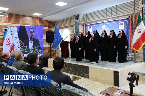 ارسال همزمان تجهیزات مدارس و هنرستان های استان تهران 