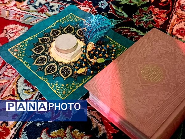 مراسم معنوی اعتکاف در مجموعه رستگاران شهرستان برخوار  