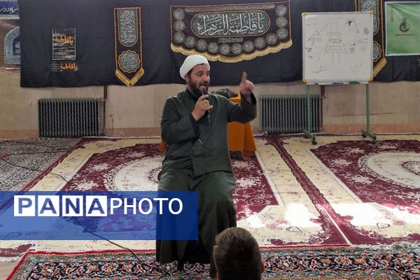 سلسله جلسات گفتمان دینی و مشاوره خانواده در هنرستان موفقیان