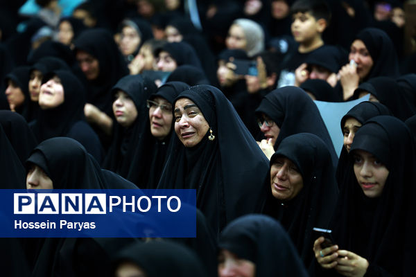 مراسم وداع با پیکر شهدای خدمت در مصلی تهران