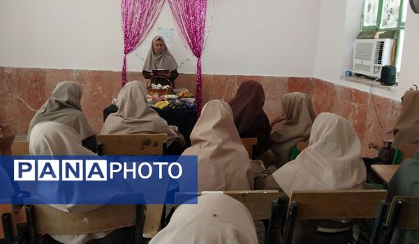 گرامیداشت روز دانش‌آموز در مدرسه شکوه زاویه 