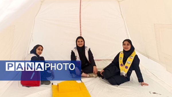برگزای بیست و ششمین مانور سراسری زلزله و ایمنی در دبیرستان دخترانه متوسطه اول شهید عباسی 